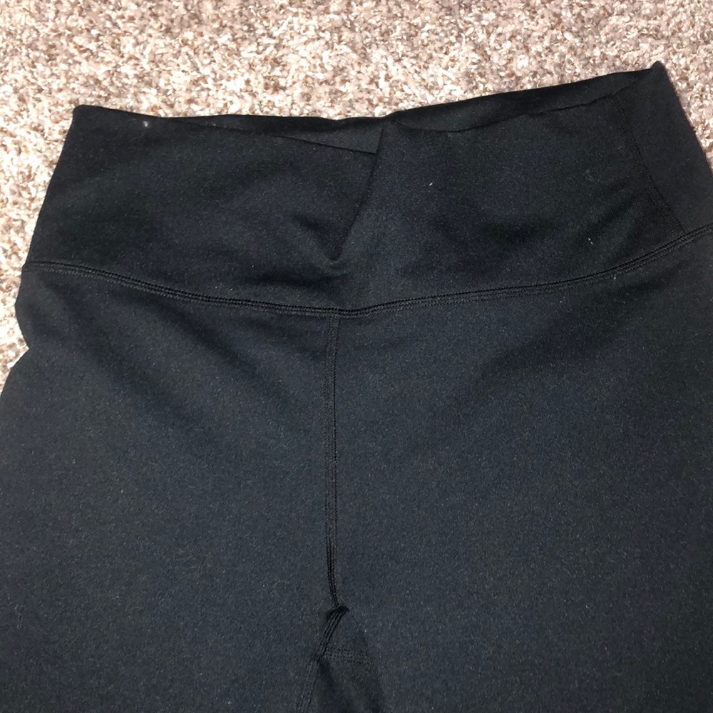 black fabletics leggings